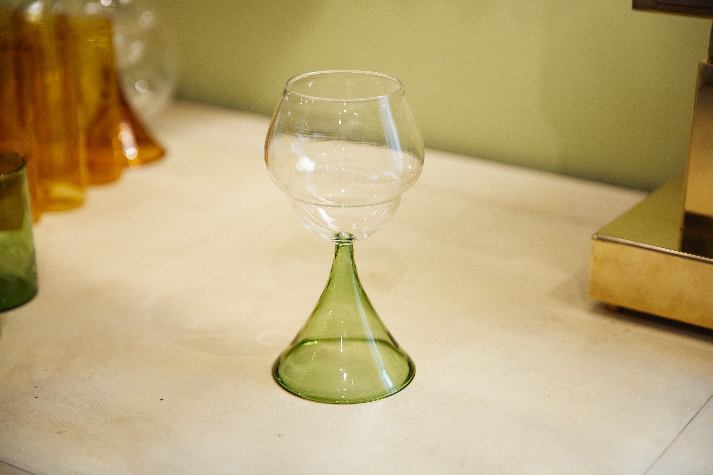 GREEN ROUNDED WINE GLASSES